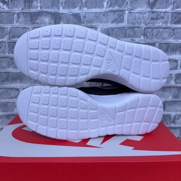 Nike Roshe One Black Lilo & Stitch Custom 844994-002 Womens Size 8.5 New - Picture 6 of 7